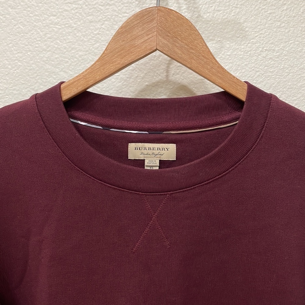 ⭐️Burberry Authentic Burgundy Color Sweatshirt-Boho-Like New!! Size XS—Beautiful - Picture 4 of 11